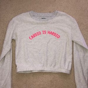 Cropped light sweatshirt